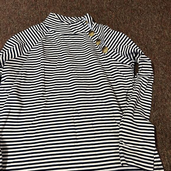 Vineyard vines small striped blouse - Picture 2 of 6